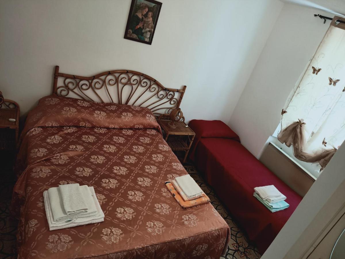 Musica E Poesia Da Battisti Ida Villa Poggio Bustone Bagian luar foto